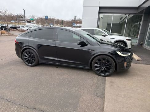Used 2017 Tesla Model X AWD/4WD image 3