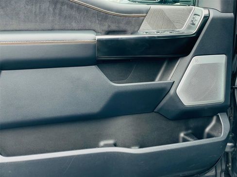 Used 2023 Ford F350 Platinum image 21