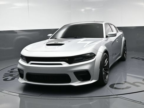 Used 2020 Dodge Charger Scat Pack RWD image 11