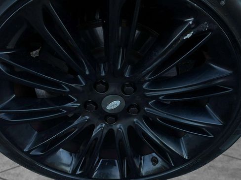 Used 2018 Land Rover Range Rover Long Wheelbase Supercharged image 53