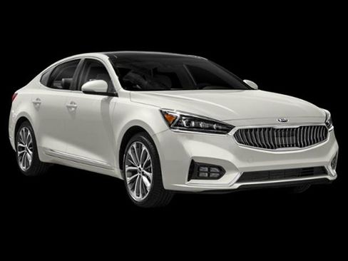 Used 2018 Kia Cadenza Premium w/ Luxury Package FWD image 40