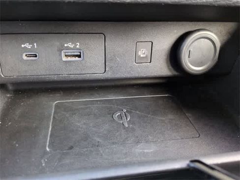 Used 2024 Mitsubishi Outlander SE image 32