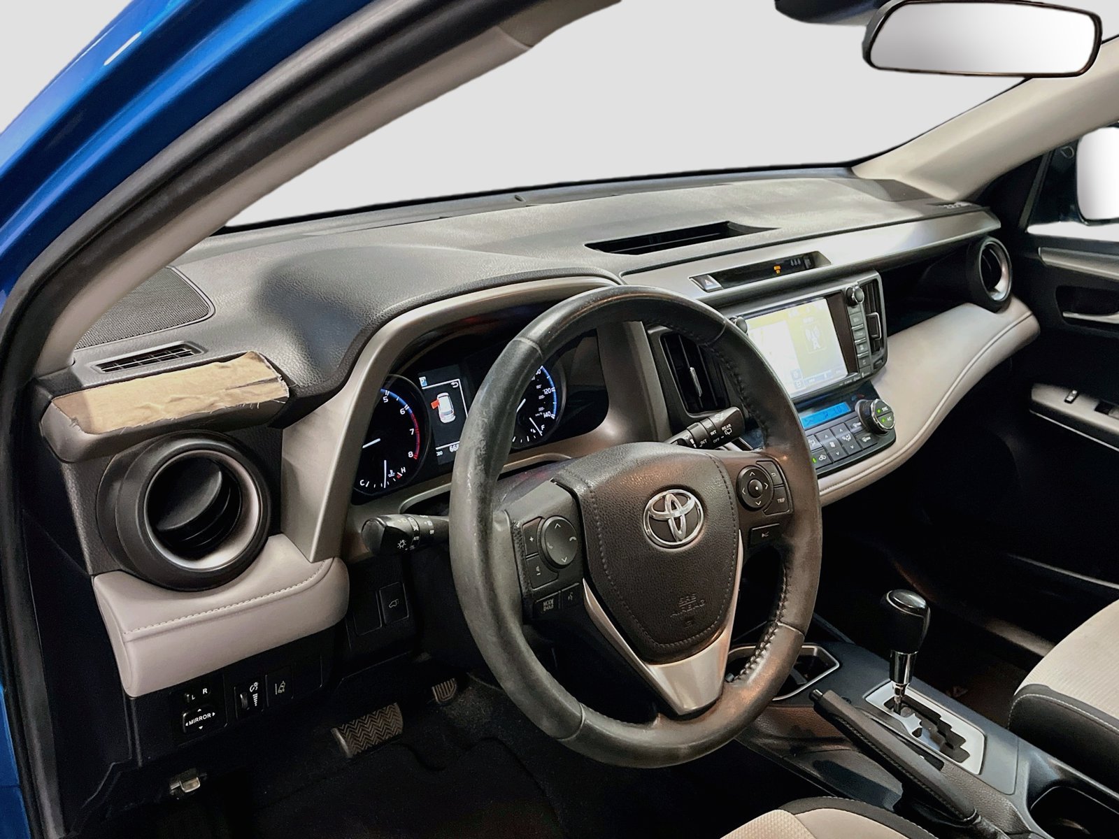 Used 2017 Toyota RAV4 XLE FWD image 9