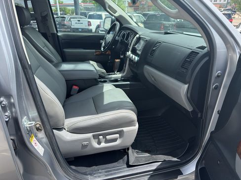 Used 2012 Toyota Tundra Limited w/ Memory Pkg AWD/4WD image 10