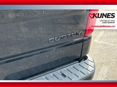 Used 2021 Chevrolet Silverado 1500 Custom Trail Boss w/ Midnight Edition AWD/4WD image 8