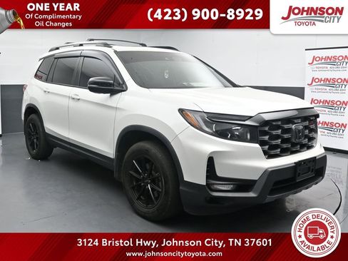 Used 2022 Honda Passport TrailSport image 1