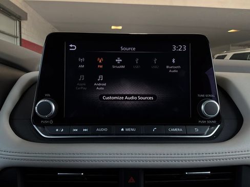 Used 2025 Nissan Rogue SV FWD image 30