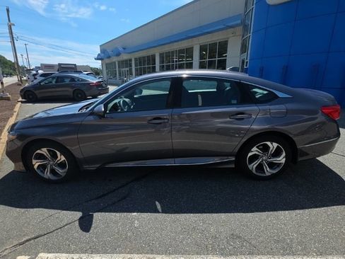 Used 2019 Honda Accord EX image 2