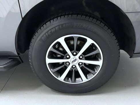 Used 2018 Ford Expedition Max XLT w/ Equipment Group 201A AWD/4WD image 23
