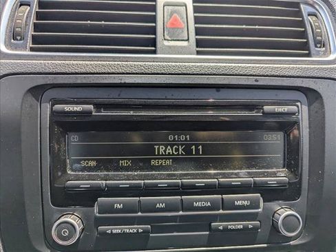 Used 2012 Volkswagen Jetta SE FWD image 18