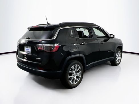 Used 2022 Jeep Compass Latitude image 5