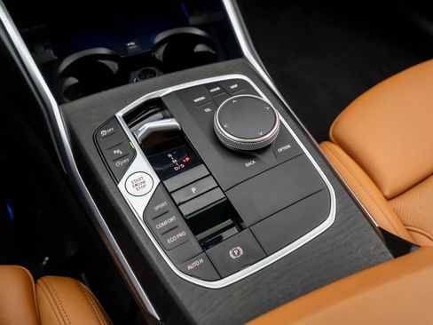 Certified 2023 BMW 330i xDrive 330i xDrive w/ Driving Assistance Package image 32