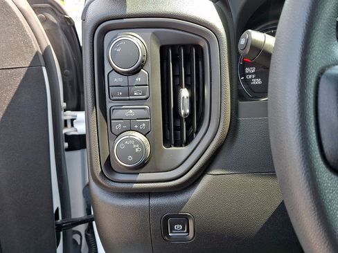 Certified 2023 Chevrolet Silverado 1500 Custom w/ LPO, Dark Essentials Package AWD/4WD image 22