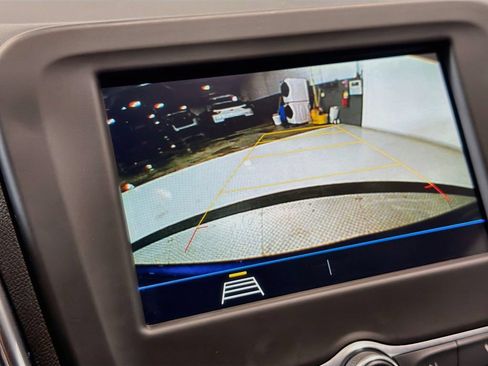 Used 2019 Chevrolet Equinox LT FWD image 11