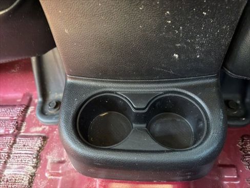 Used 2012 Jeep Wrangler Unlimited Sahara image 14