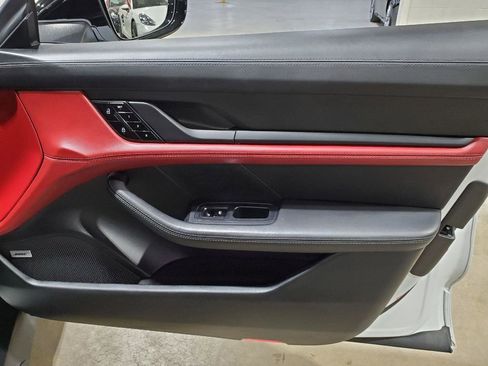 Used 2020 Porsche Taycan Turbo image 17