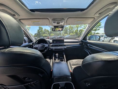 Used 2022 Kia Telluride SX w/ SX Prestige Package AWD/4WD image 18