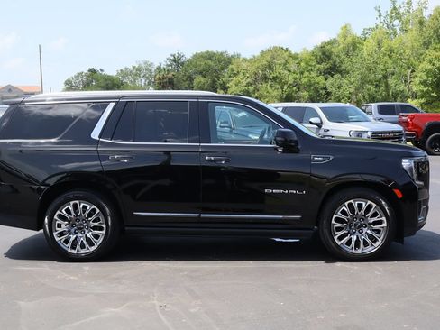 Certified 2023 GMC Yukon Denali Ultimate AWD/4WD image 10