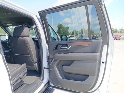 New 2026 GMC Yukon XL Denali AWD/4WD image 27