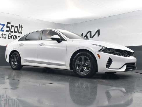 Used 2021 Kia K5 LXS image 31