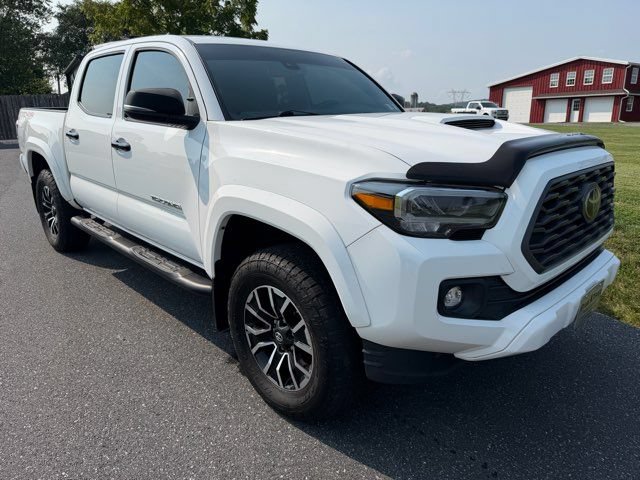 Used 2020 Toyota Tacoma TRD Sport w/ Technology Package AWD/4WD image 8