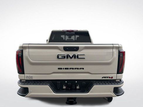New 2026 GMC Sierra 2500 AT4 w/ AT4 Premium Plus Package AWD/4WD image 4