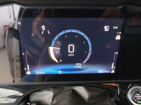 Certified 2025 Chevrolet Trax RS w/ Driver Confidence Package FWD image 19