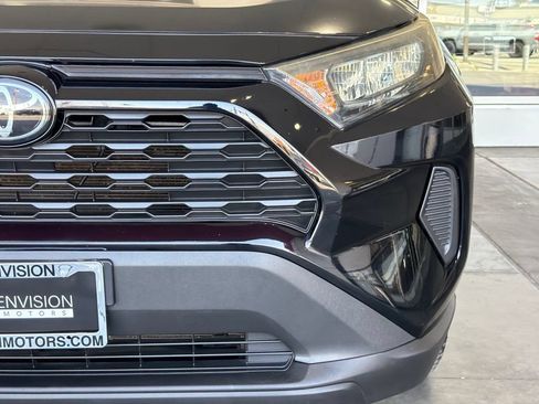 Certified 2021 Toyota RAV4 LE FWD image 5