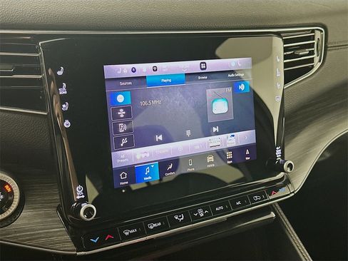 Used 2024 Jeep Wagoneer Series II w/ Flexible Seating Group image 17