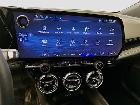 Used 2024 Chevrolet Blazer EV LT image 25