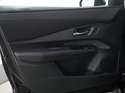 Used 2024 Nissan Ariya EVOLVE+ e-4ORCE image 22