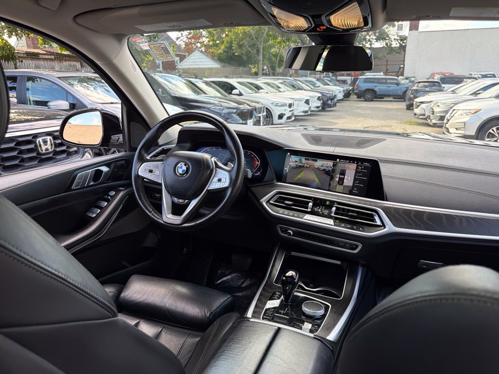Used 2022 BMW X7 xDrive40i w/ Premium Package AWD/4WD image 25