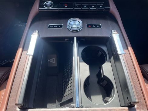 New 2026 Lincoln Navigator Reserve AWD/4WD image 10