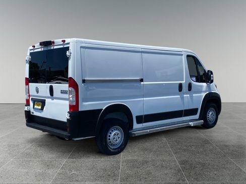 Used 2025 RAM ProMaster 2500 w/ U-Haul Equipment Group FWD image 5