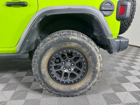 Used 2021 Jeep Wrangler Unlimited Rubicon w/ Xtreme Recon 35" Tire Package AWD/4WD image 13