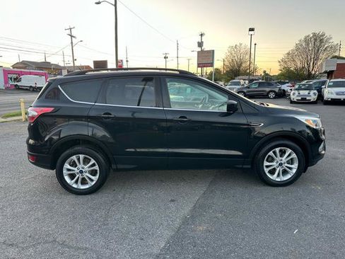 Used 2018 Ford Escape SE image 4