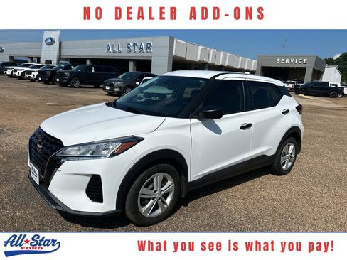Used 2023 Nissan Kicks S w/ Interior Electronics Package FWD image 1