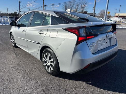 Certified 2022 Toyota Prius XLE image 5
