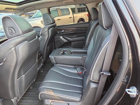 Used 2023 Acura MDX SH-AWD w/ Advance Package image 23