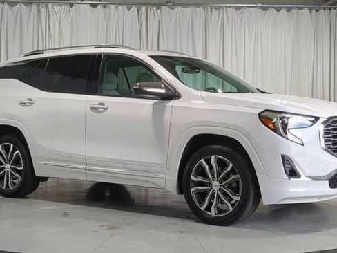 Used 2020 GMC Terrain Denali AWD/4WD image 3