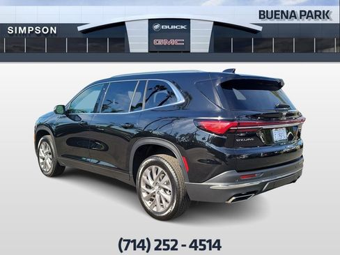 Used 2026 Buick Enclave Preferred image 6