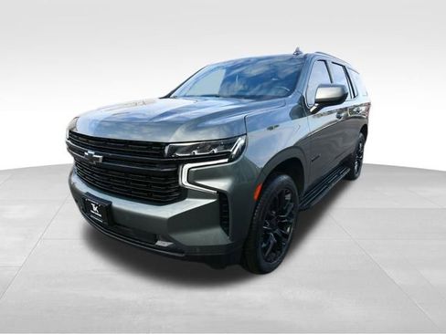 Used 2023 Chevrolet Tahoe RST AWD/4WD image 2