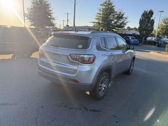 Used 2018 Jeep Compass Latitude w/ Popular Equipment Group FWD image 8