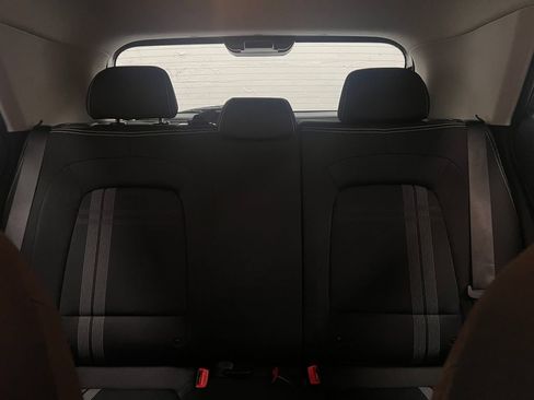 Used 2024 Hyundai Venue SEL FWD image 27