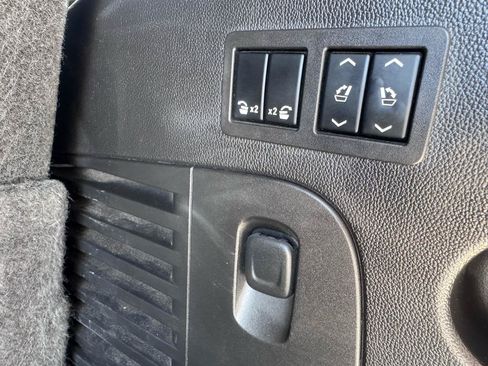 Used 2015 Cadillac Escalade Premium RWD image 53
