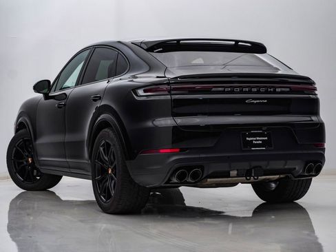 Certified 2026 Porsche Cayenne Coupe AWD/4WD image 3
