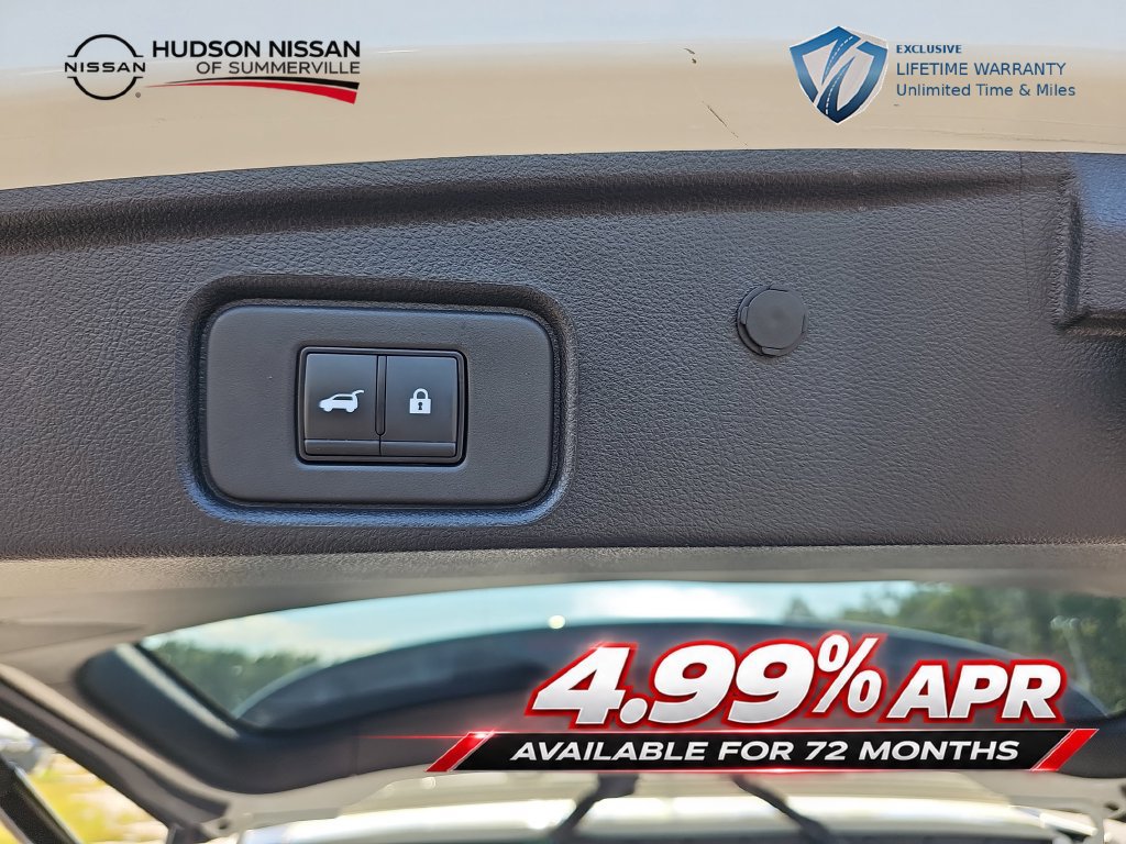 Used 2024 Nissan Pathfinder SL AWD/4WD image 34