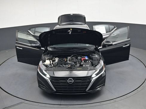 Used 2024 Nissan Altima 2.5 SV FWD image 52