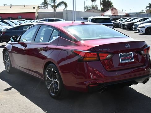 Used 2025 Nissan Altima 2.5 SR FWD image 6