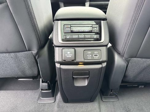 New 2026 Subaru Ascent Touring AWD/4WD image 18